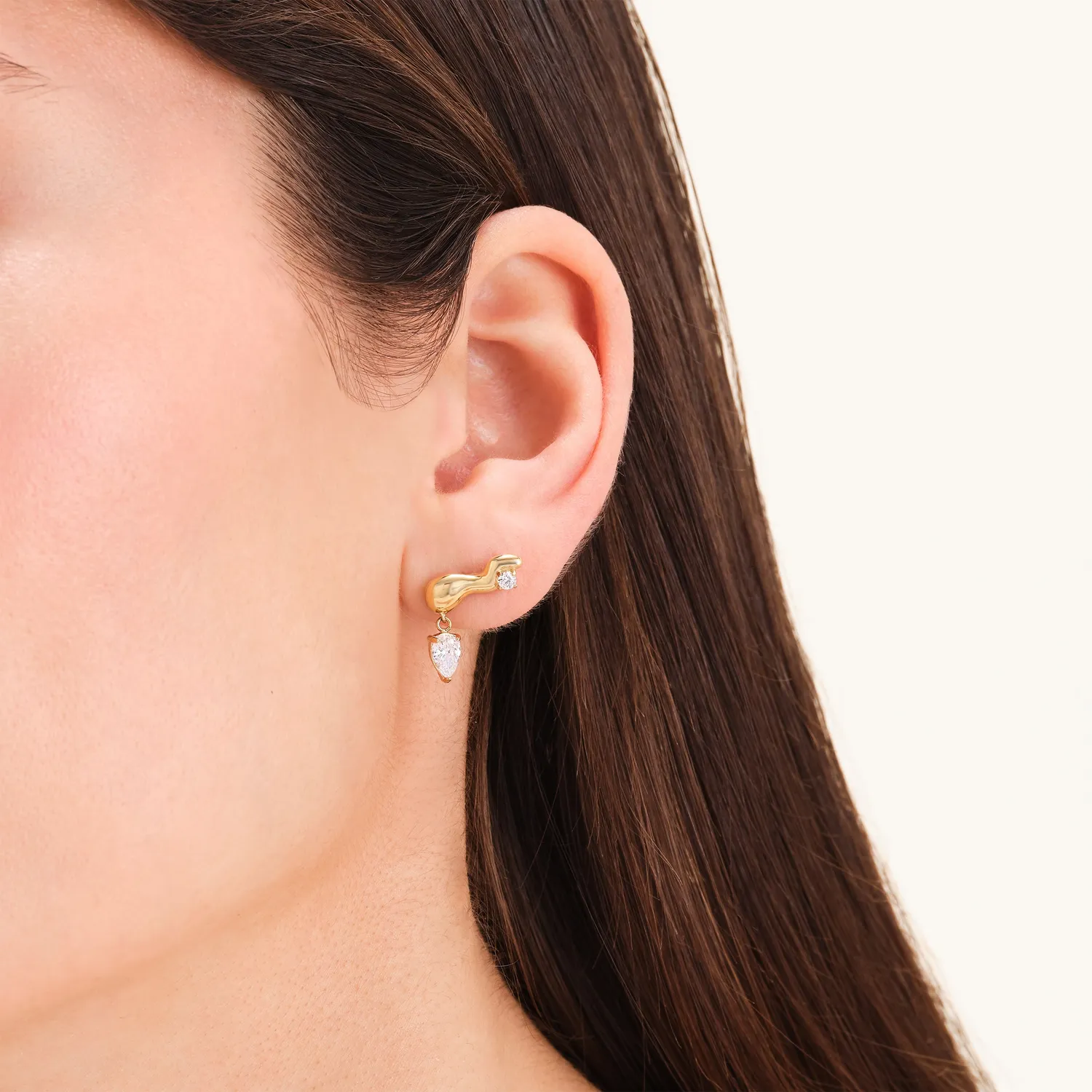 Rosefield Crystal Wave Studs ørestikker gull og sølv
