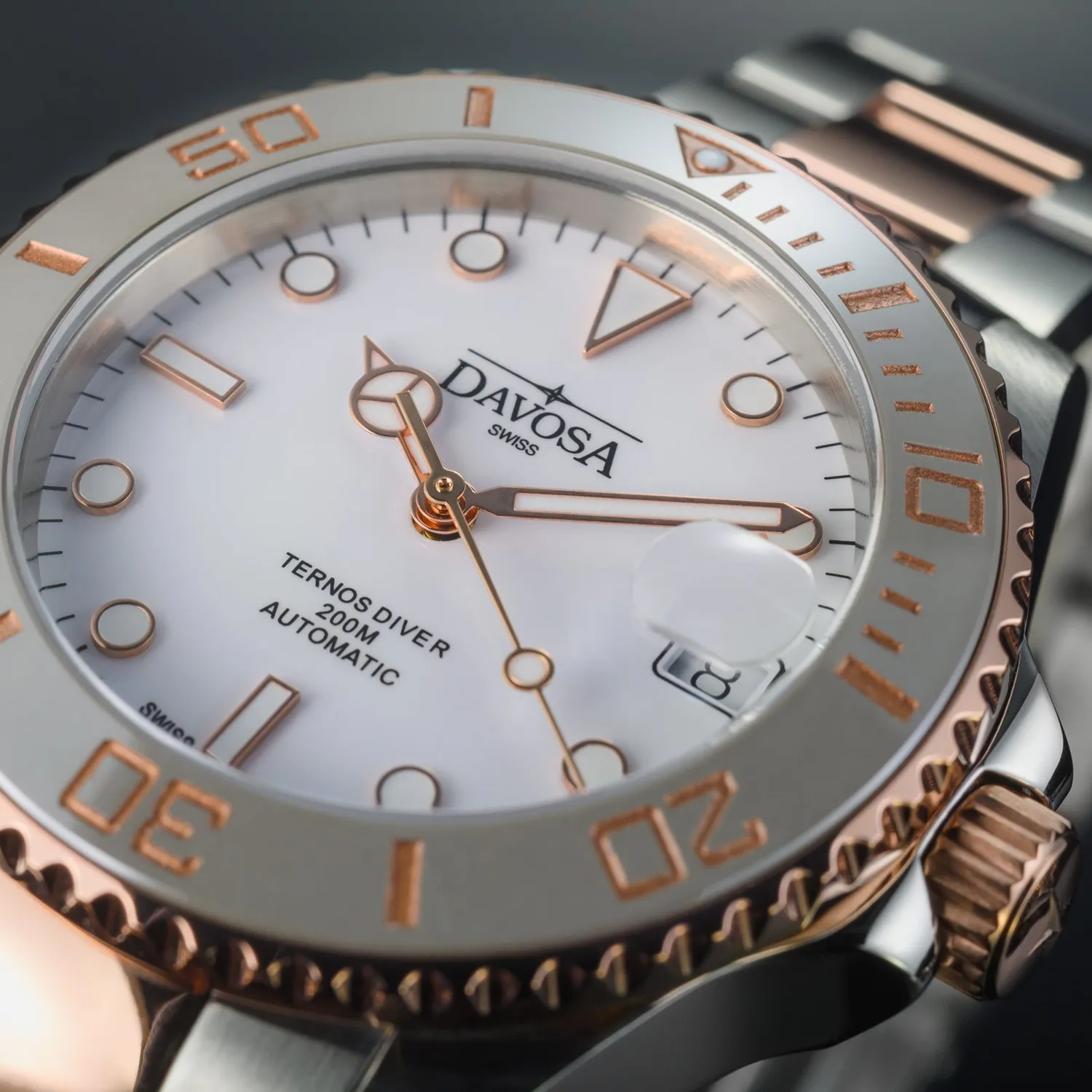 DAVOSA Ternos Medium automatisk dykkerklokke 36,5 mm