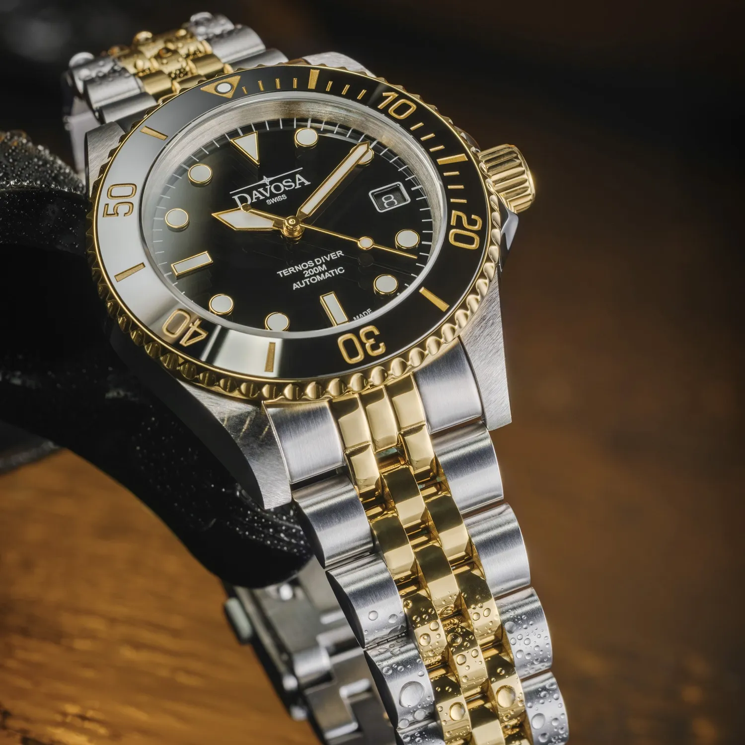 DAVOSA Ternos Diver automatisk dykkerklokke med lupe