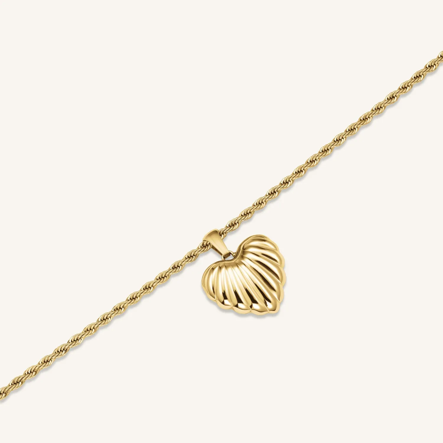Rosefield Essentials Ridged Heart Necklace-halskjede gull 44–48 cm