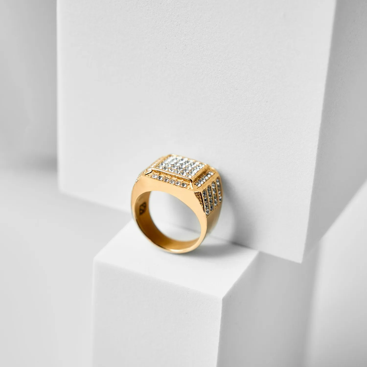 Duxot Vezeto ring gullfarget med hvit zirkonia str. 20