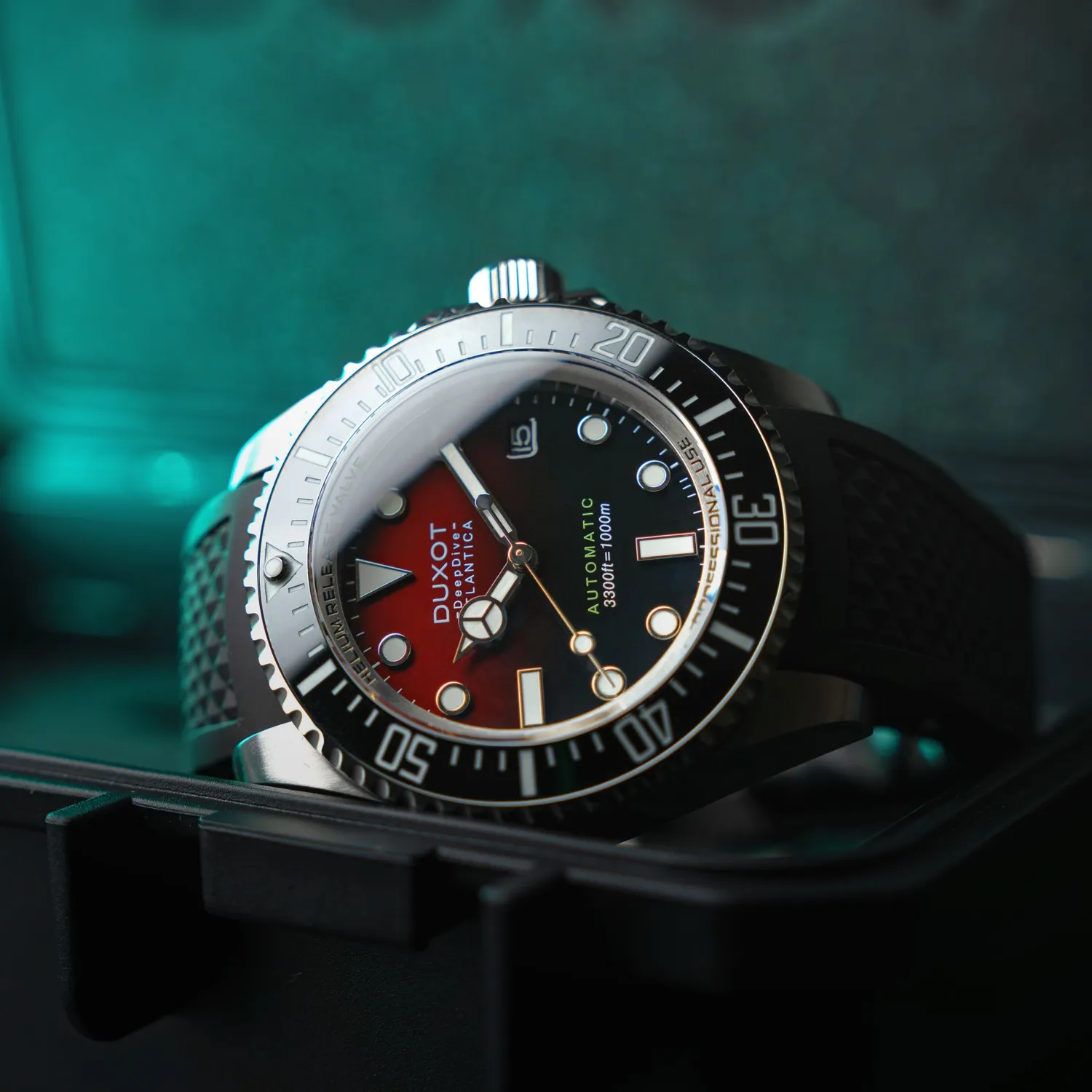 Duxot Atlantica Deep Dive Automatic Limited Edition klokke Scarlet Red