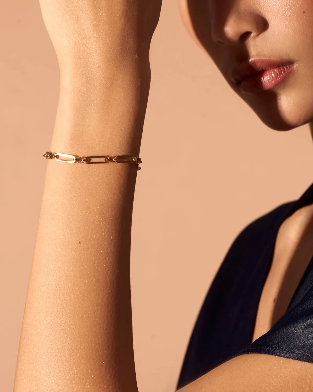 Rosefield Chunky Bracelet Gold armbånd gull 16,5–19,5 cm stål