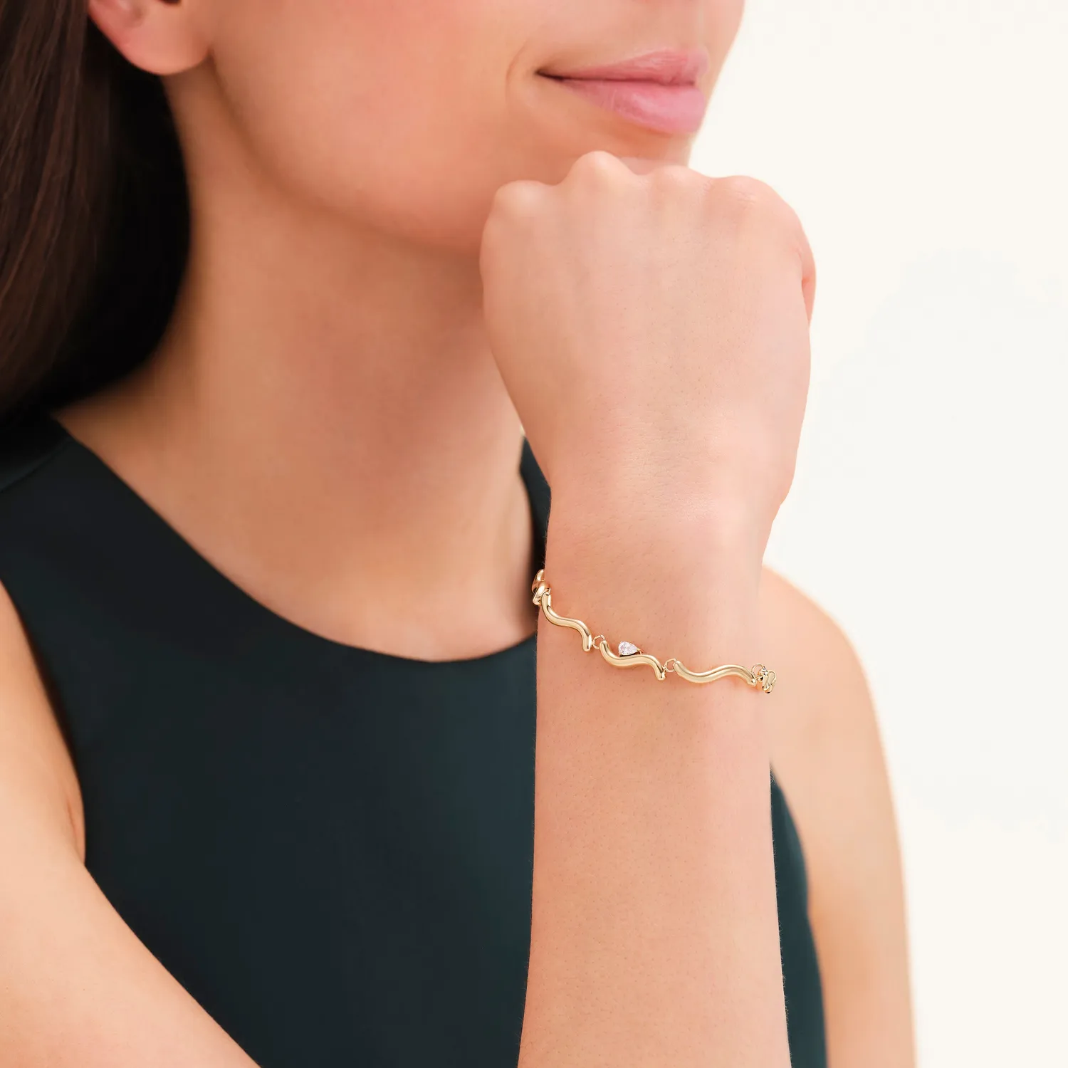 Rosefield Essentials Drop Wave Bracelet armbånd gull 16,5–21 cm