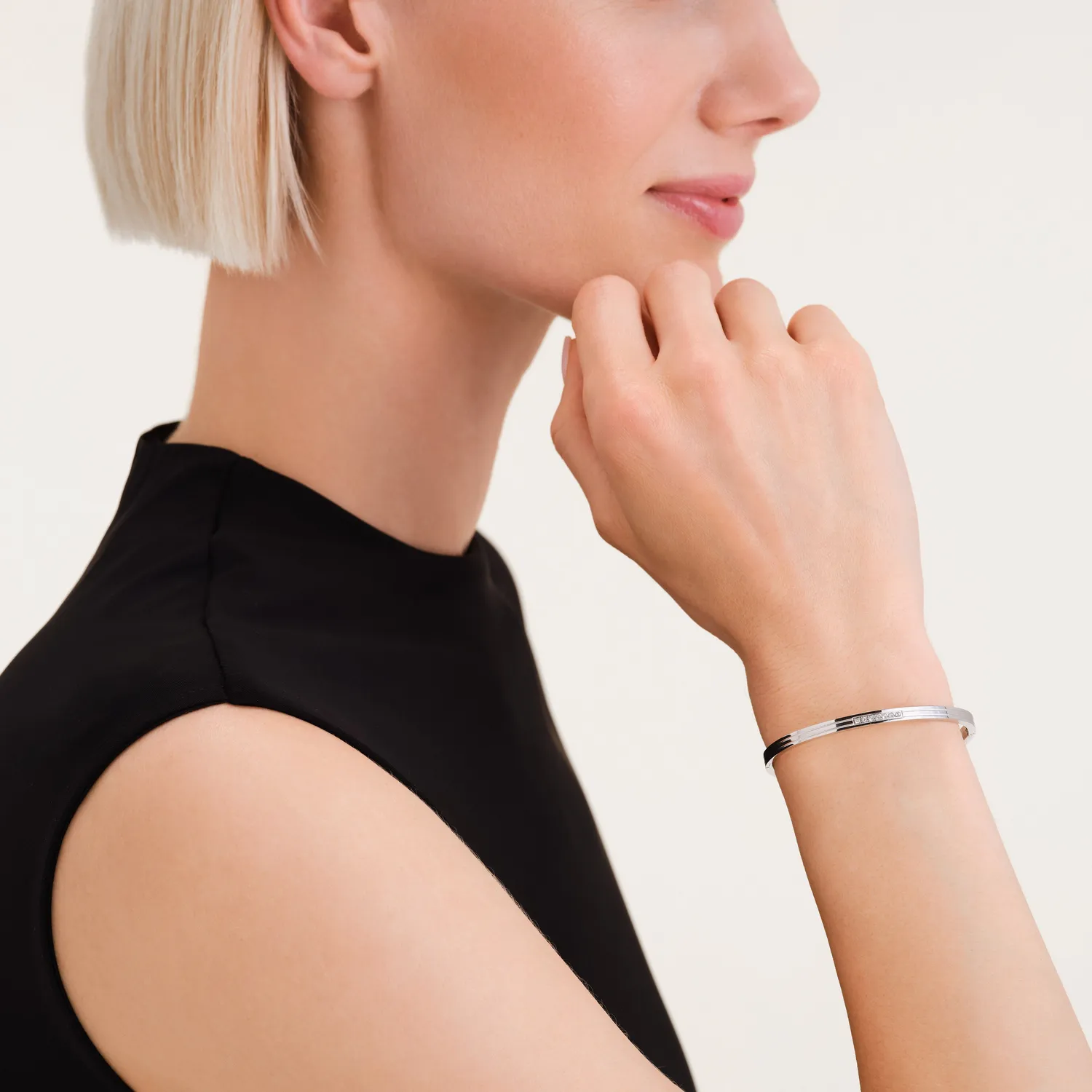 Rosefield Striped Crystals Bangle armring gull og sølv