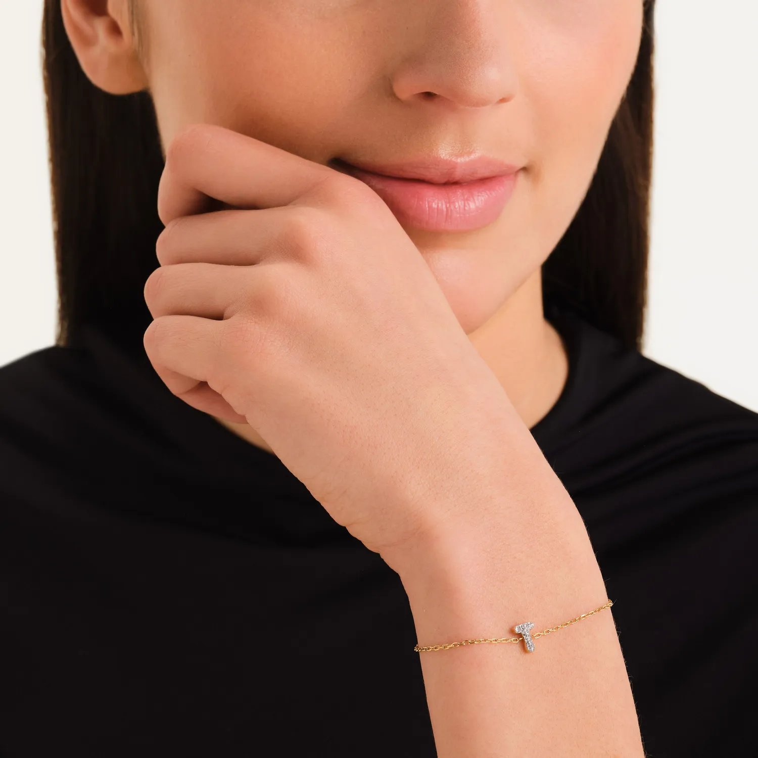 Rosefield Crystal Letter T Bracelet armbånd gull 16,5–19,5 cm