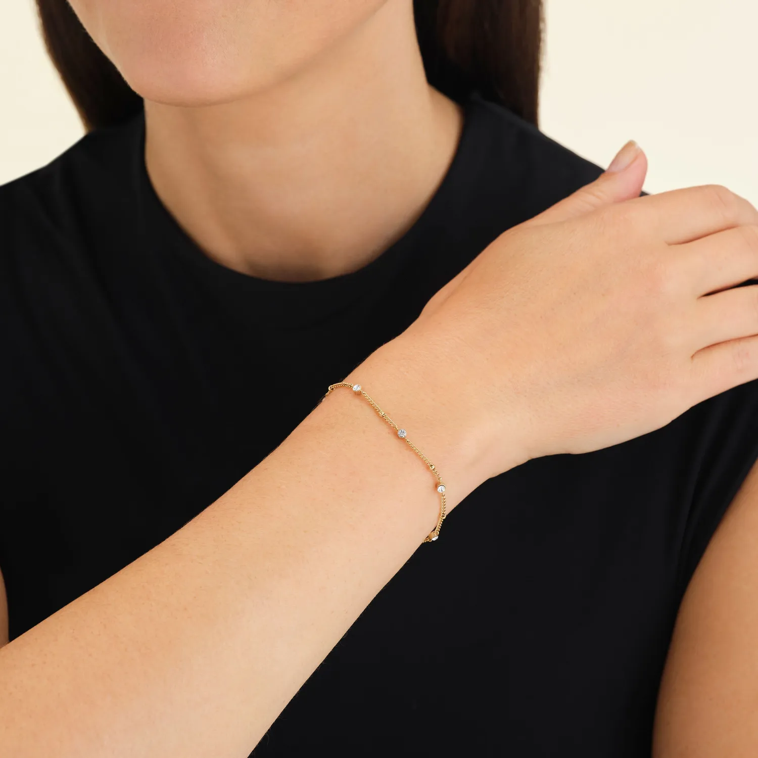 Rosefield Essentials Multi Crystal-armbånd gull, justerbart