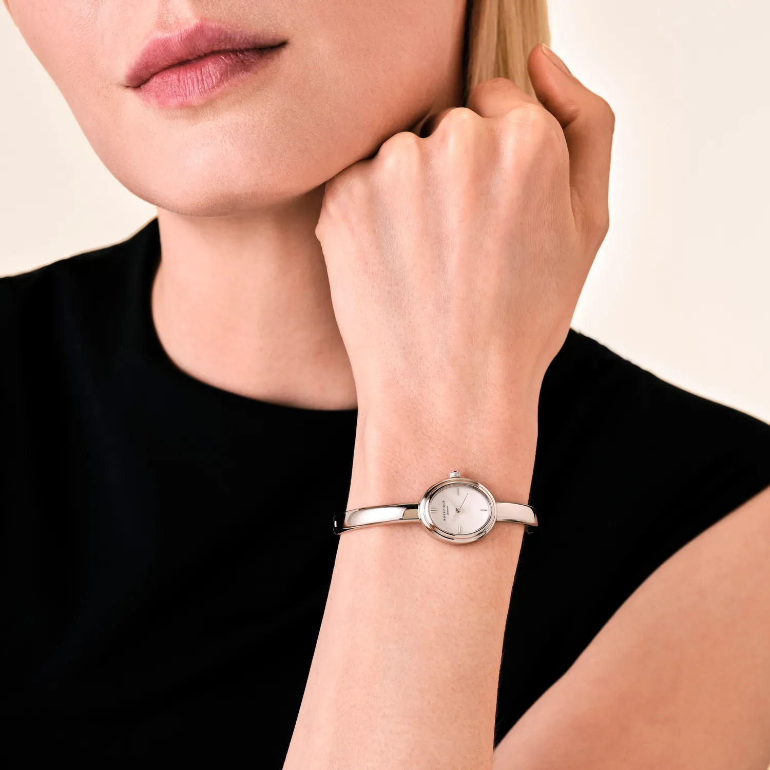 Rosefield Studio Bangle S Silver klokke sølv hvit perlemor