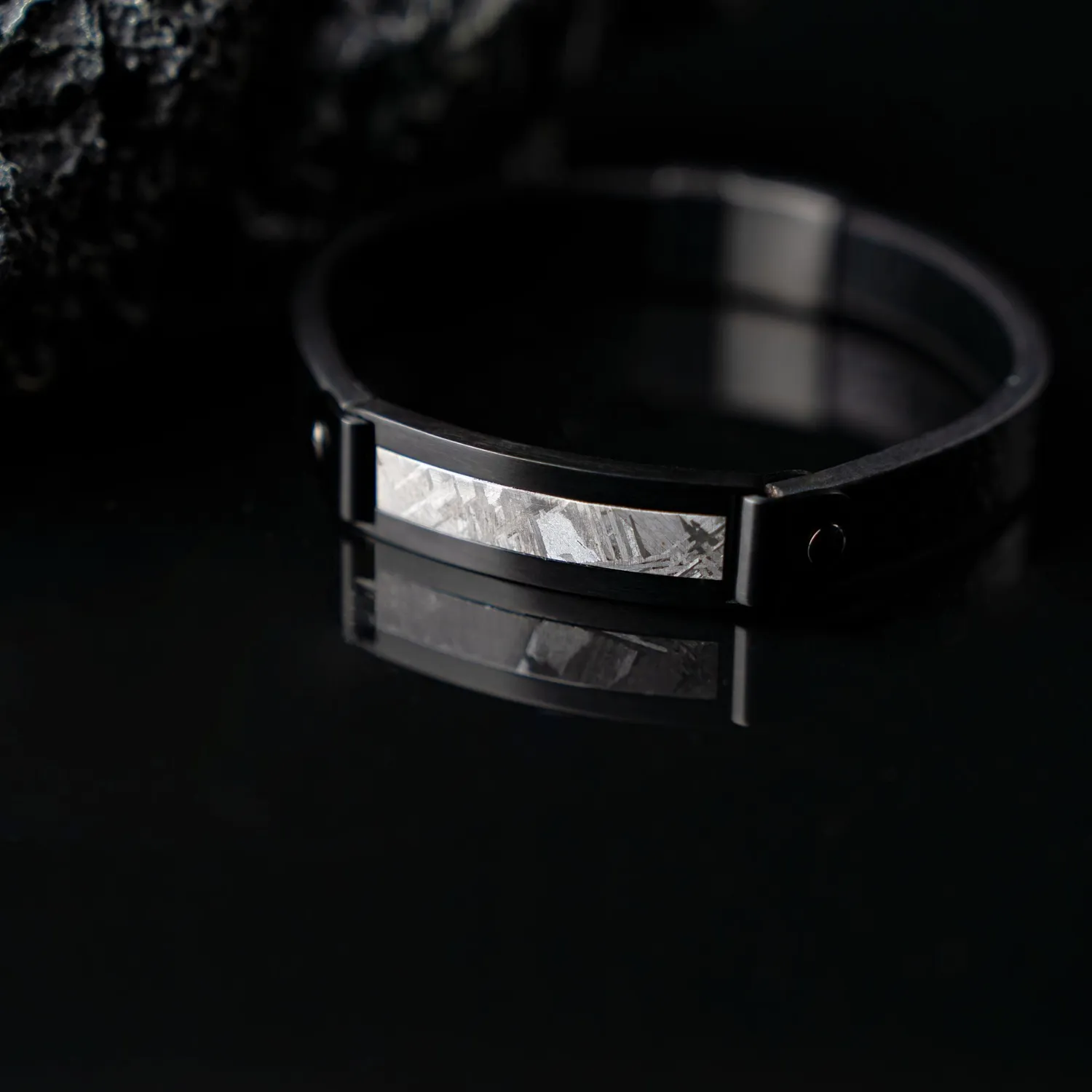 Duxot Vezeto Raven Black Meteorite armbånd svart