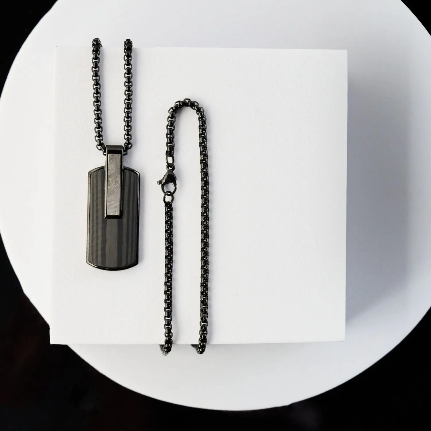 Duxot Atlantica Dog Tag Ebony Meteorite anheng
