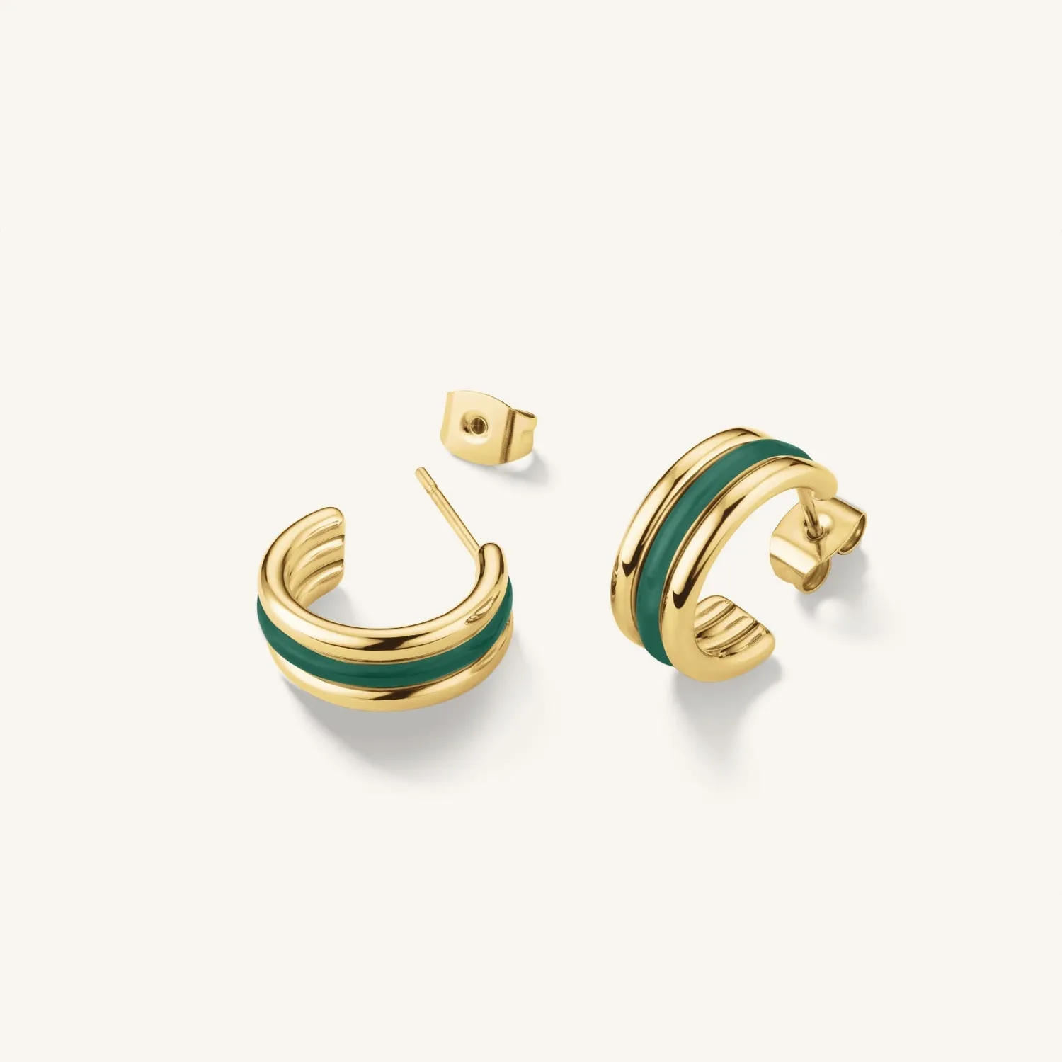 Rosefield Contemporary Triple Hoop Emerald hoops øredobber gull grønn emalje