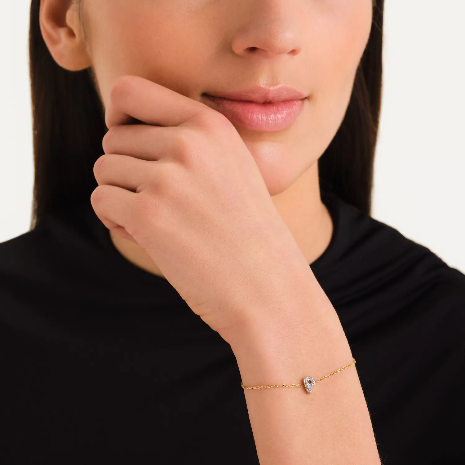 Rosefield Crystal Letter P Bracelet armbånd P gull 16,5–19,5 cm
