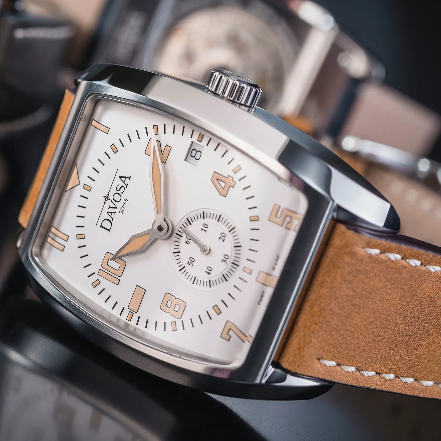DAVOSA Evo 1908 automatisk klokke med dato