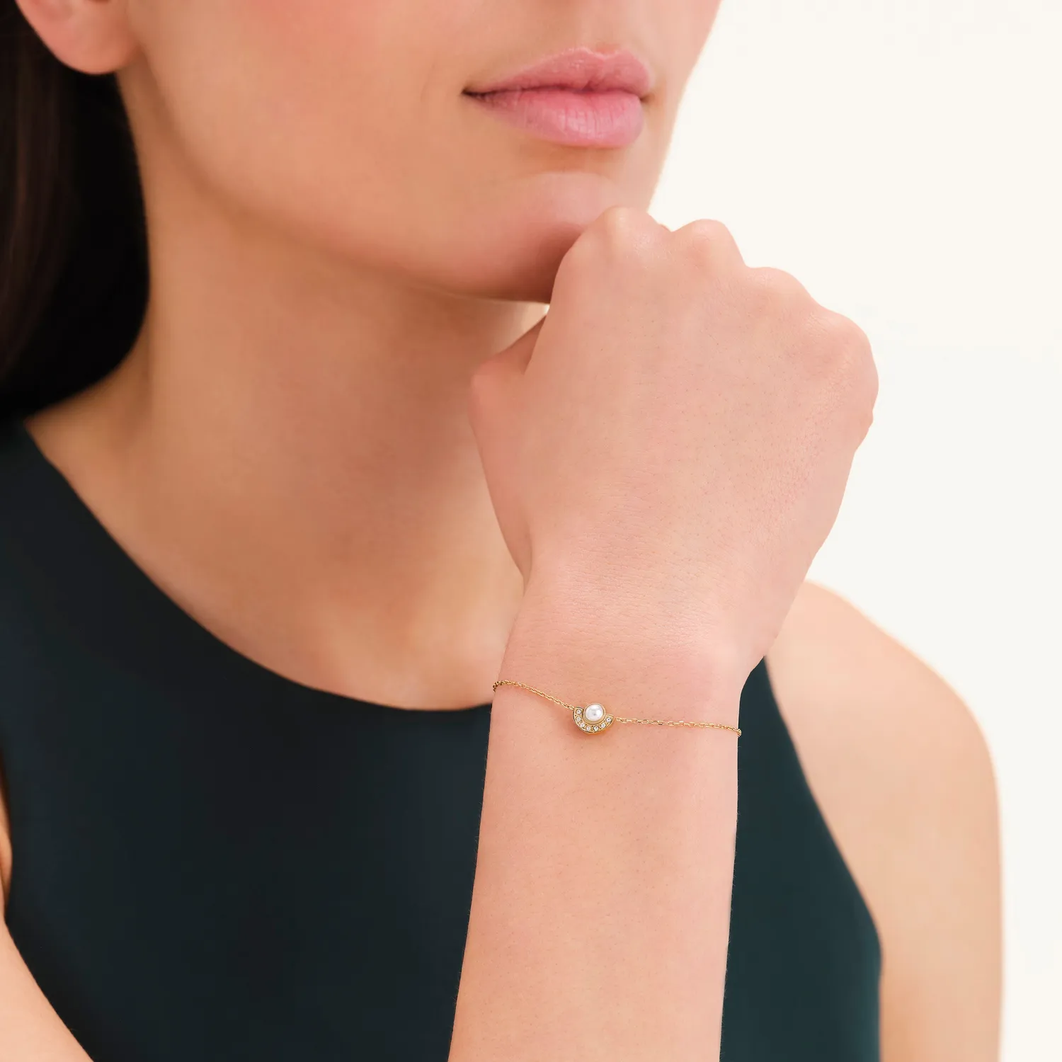 Rosefield Pearl Halo armbånd gull justerbart