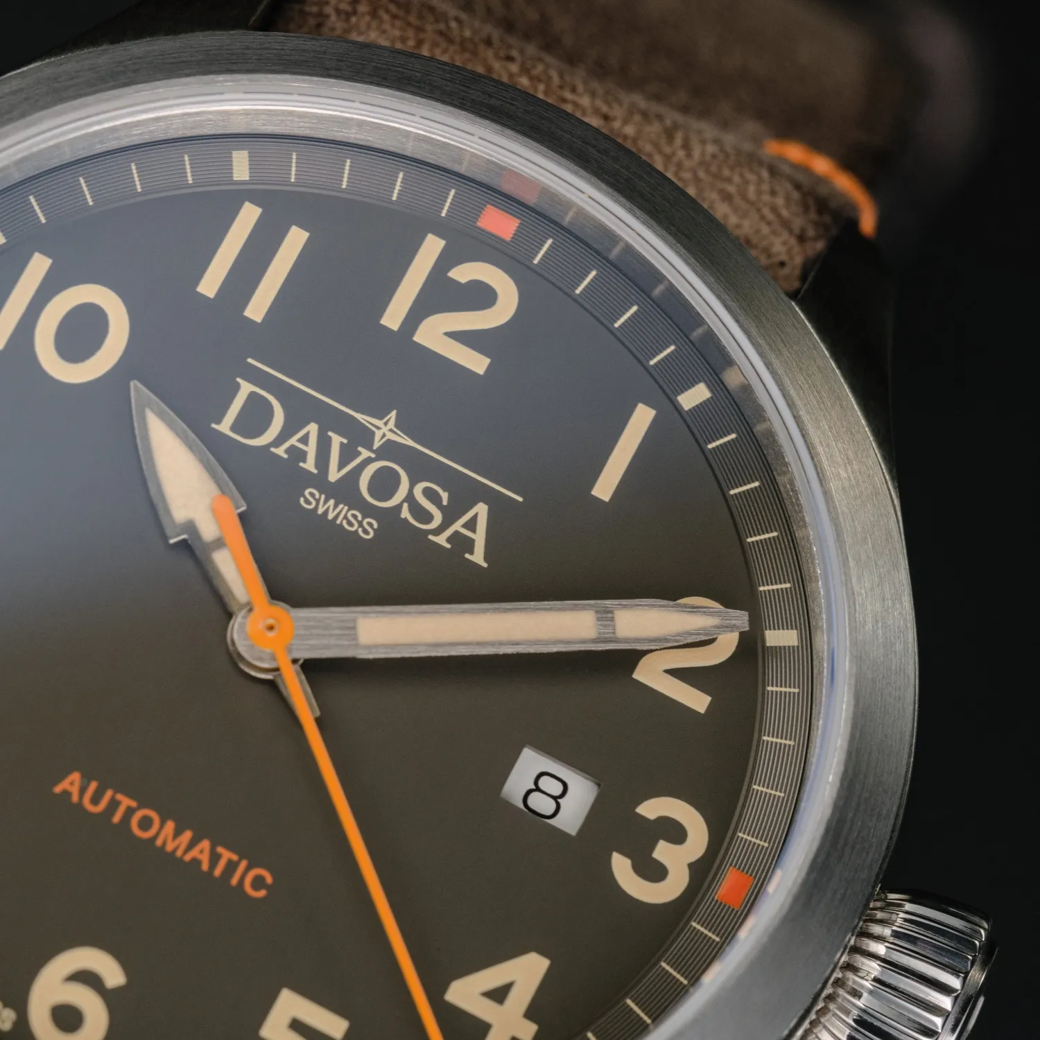 DAVOSA Axis automatisk herreklokke med vintage-skinnrem