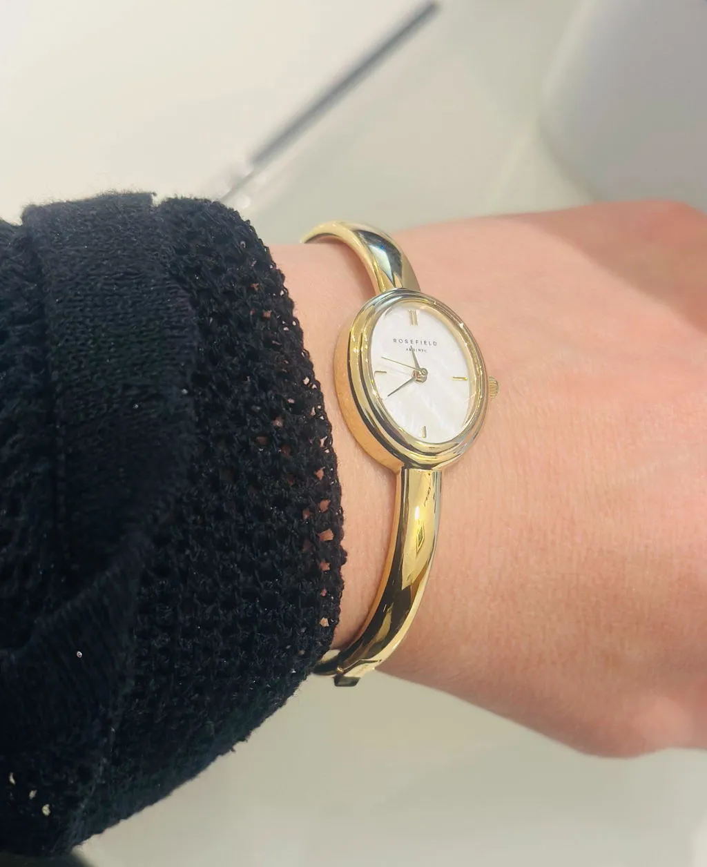 Rosefield Bangle S klokke gull 56 mm perlemor