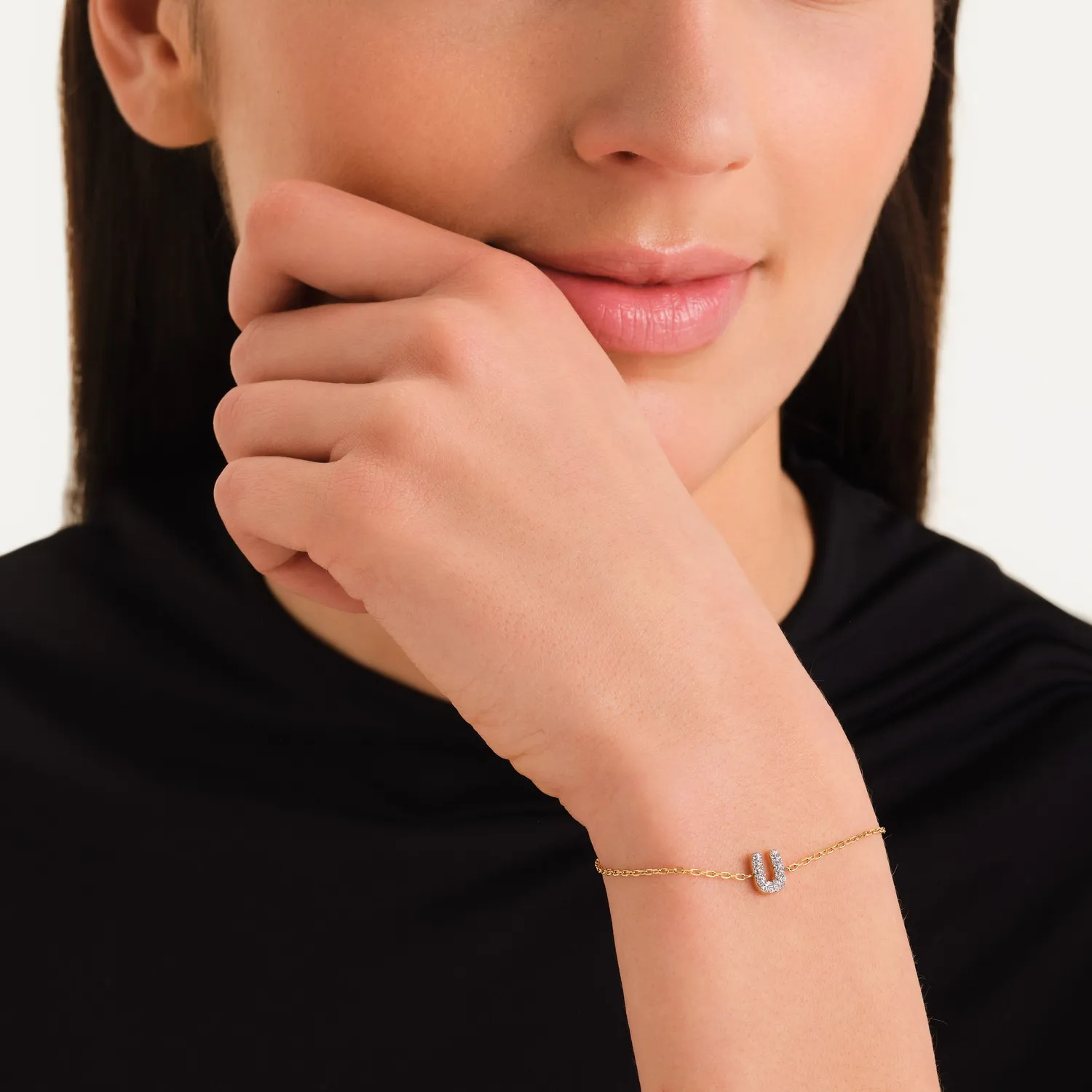 Rosefield Crystal Letter U armbånd gull 16,5–19,5 cm