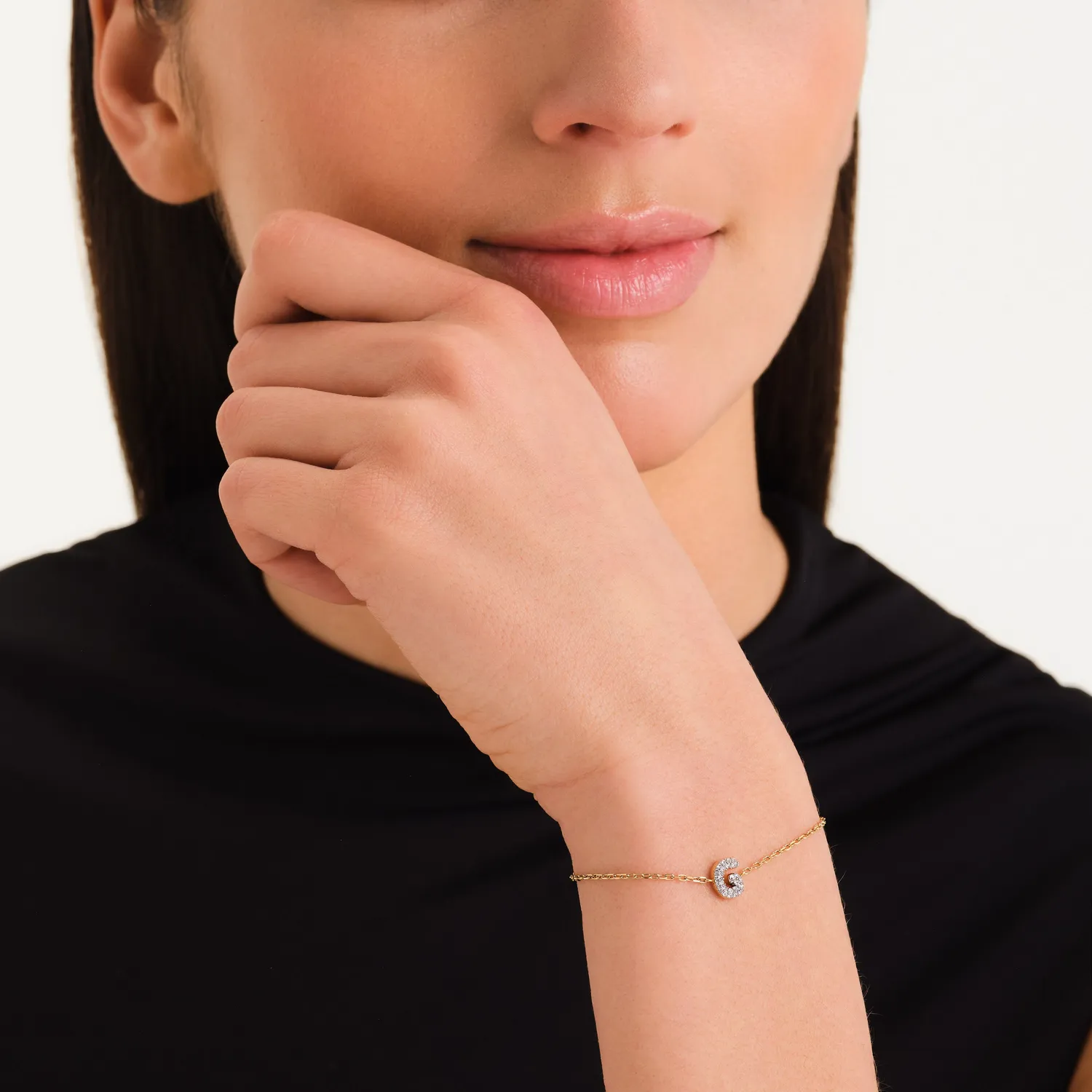 Rosefield Crystal Letter G Bracelet armbånd bokstav G gull