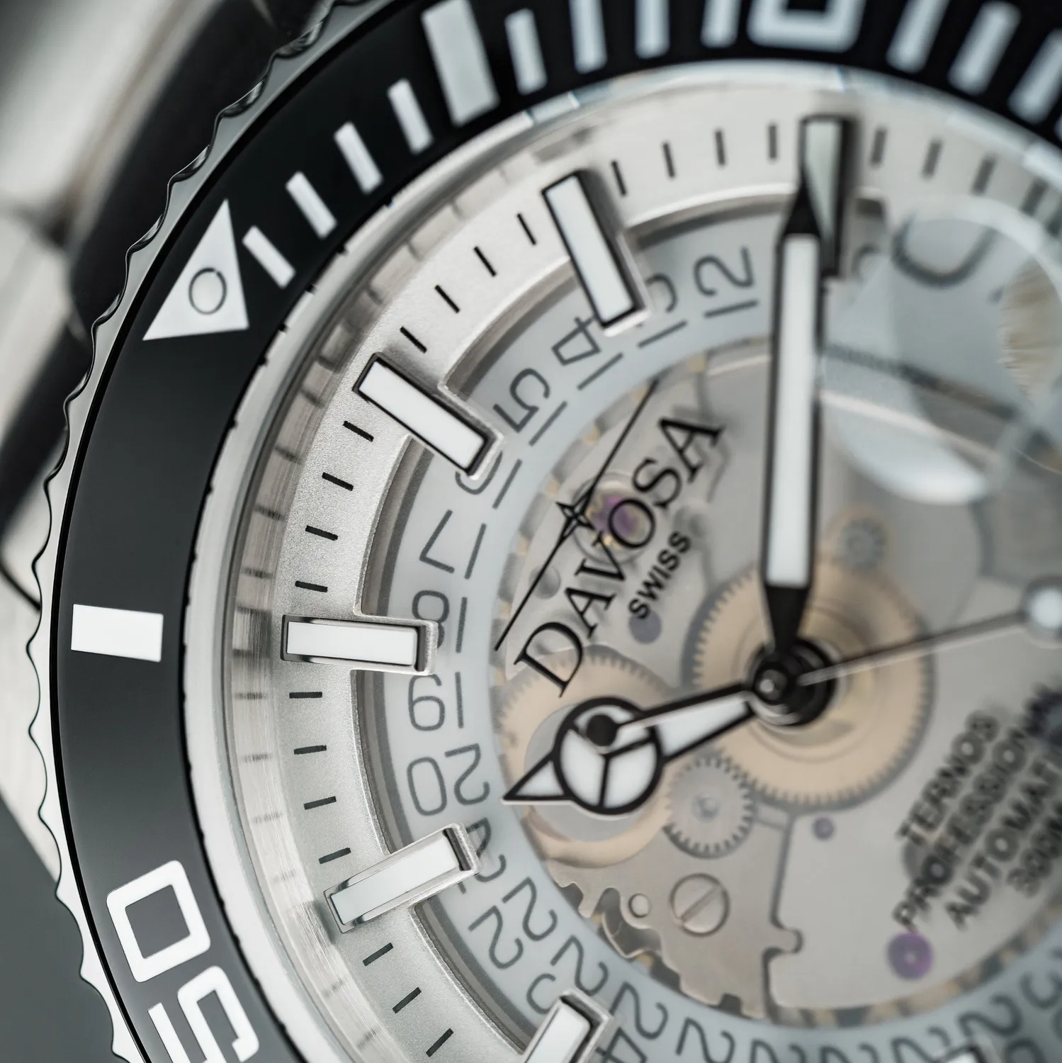 DAVOSA Ternos Professional Nebulous automatisk dykkerklokke