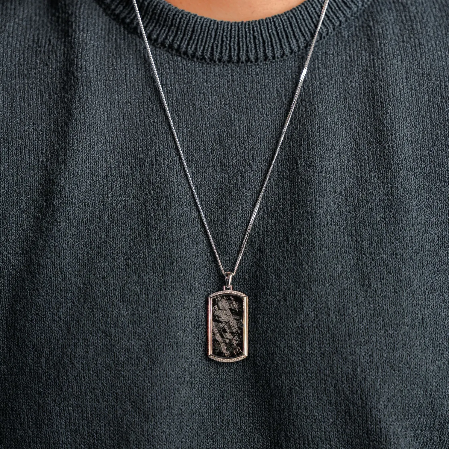 Duxot Vezeto Slate Black Meteorite anheng