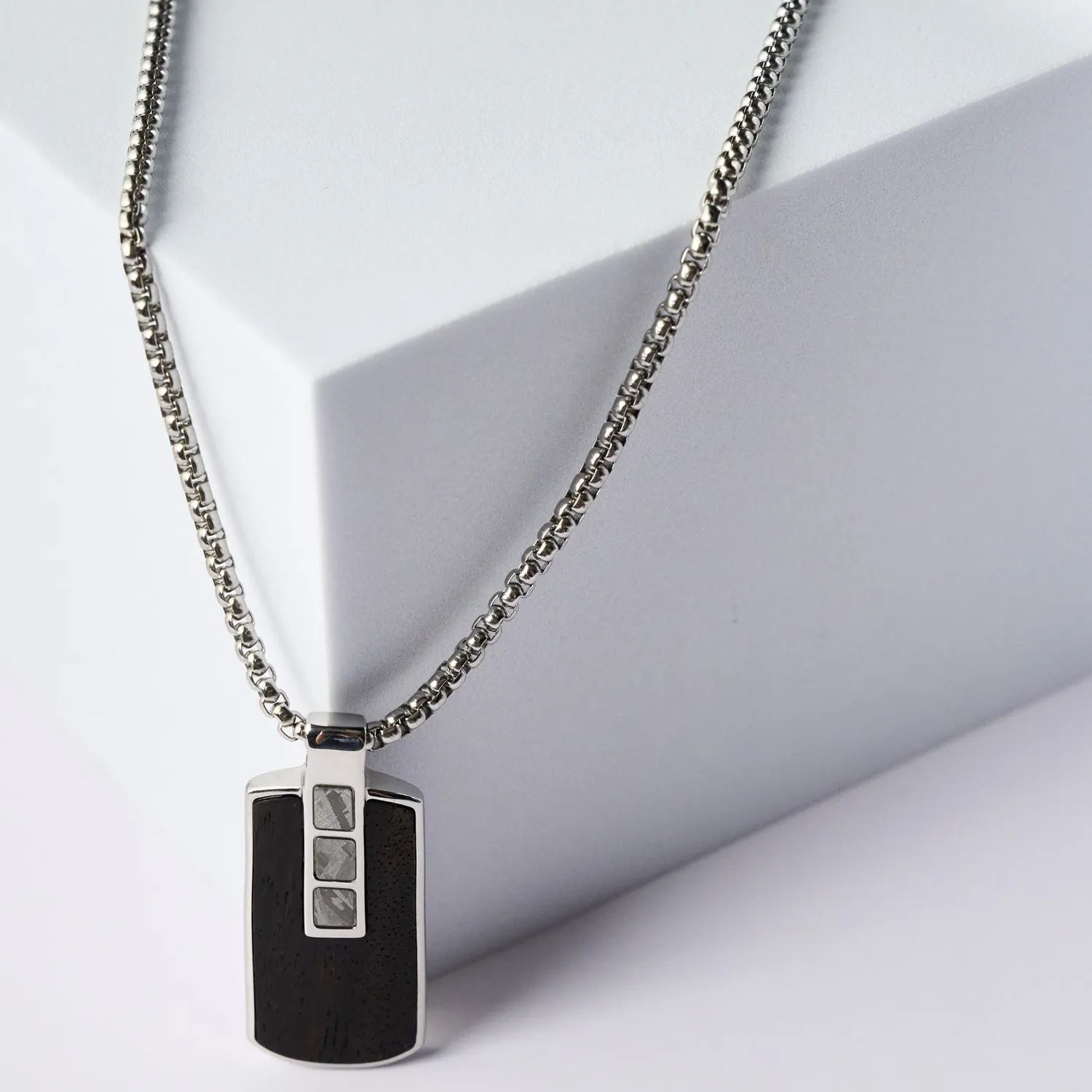 Duxot Accelero Dark Ebony Meteorite dog tag