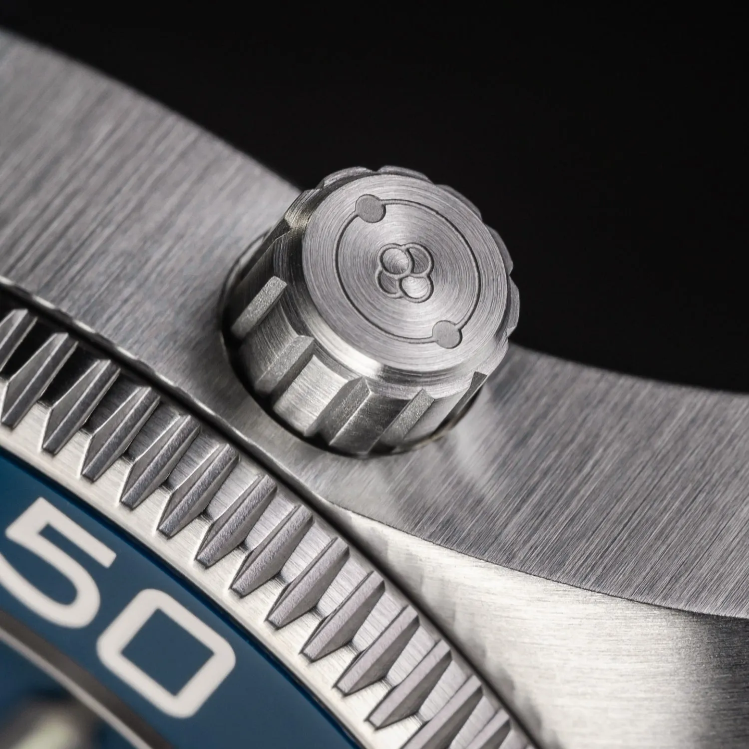 DAVOSA Argonautic Lumis automatisk dykkerklokke med tritium