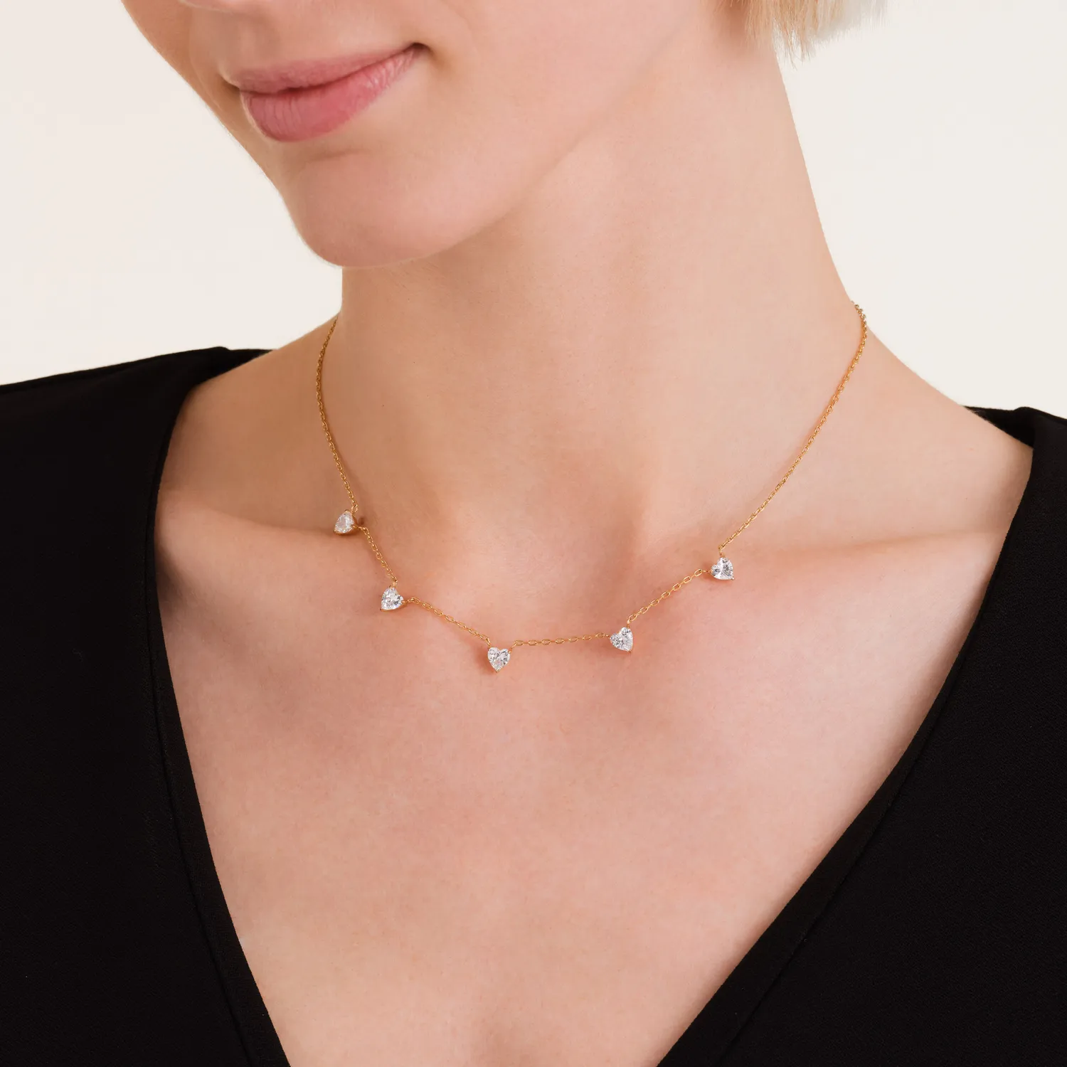 Rosefield Row Hearts Necklace halskjede gull, justerbart