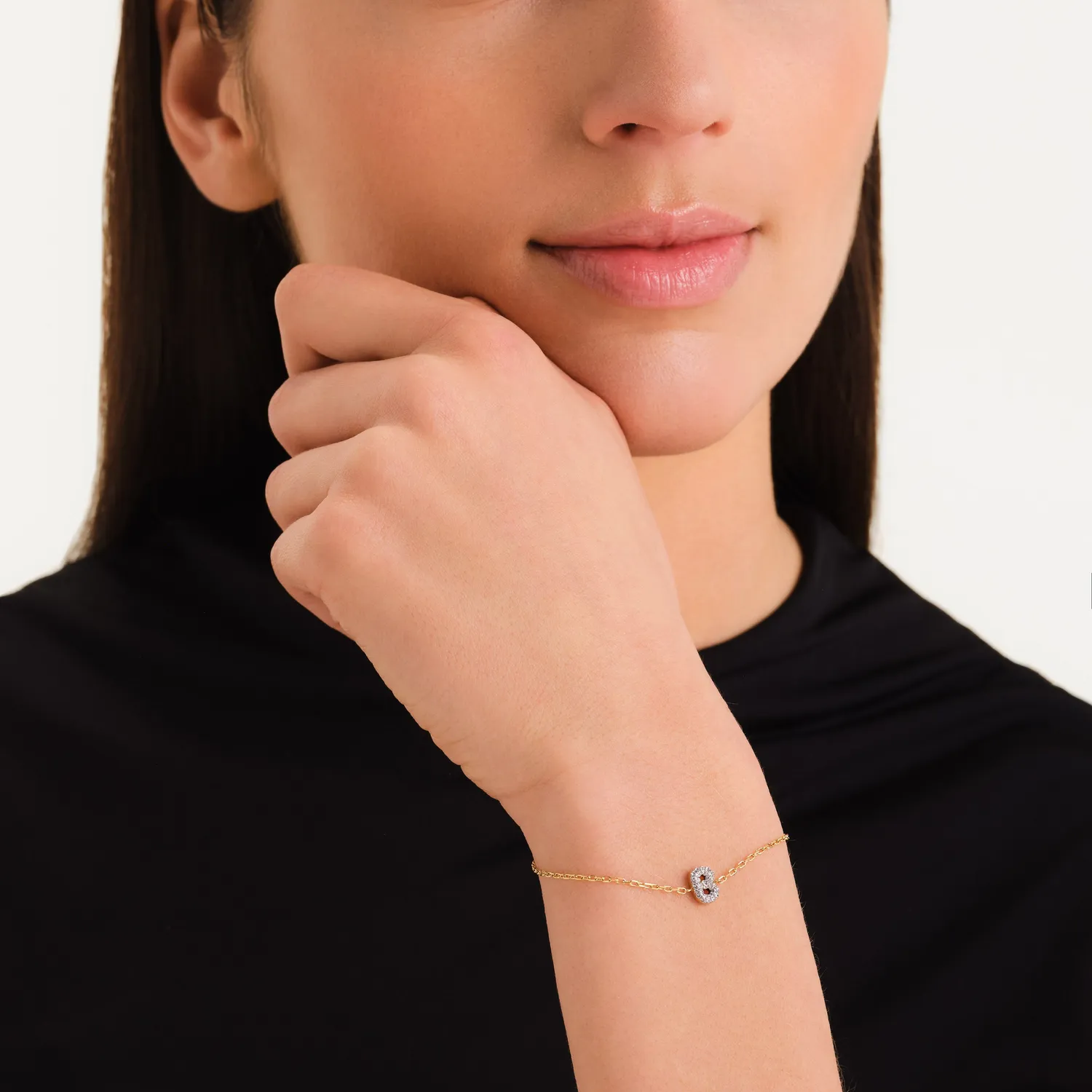 Rosefield Crystal Letter B-armbånd gullbelagt, justerbart