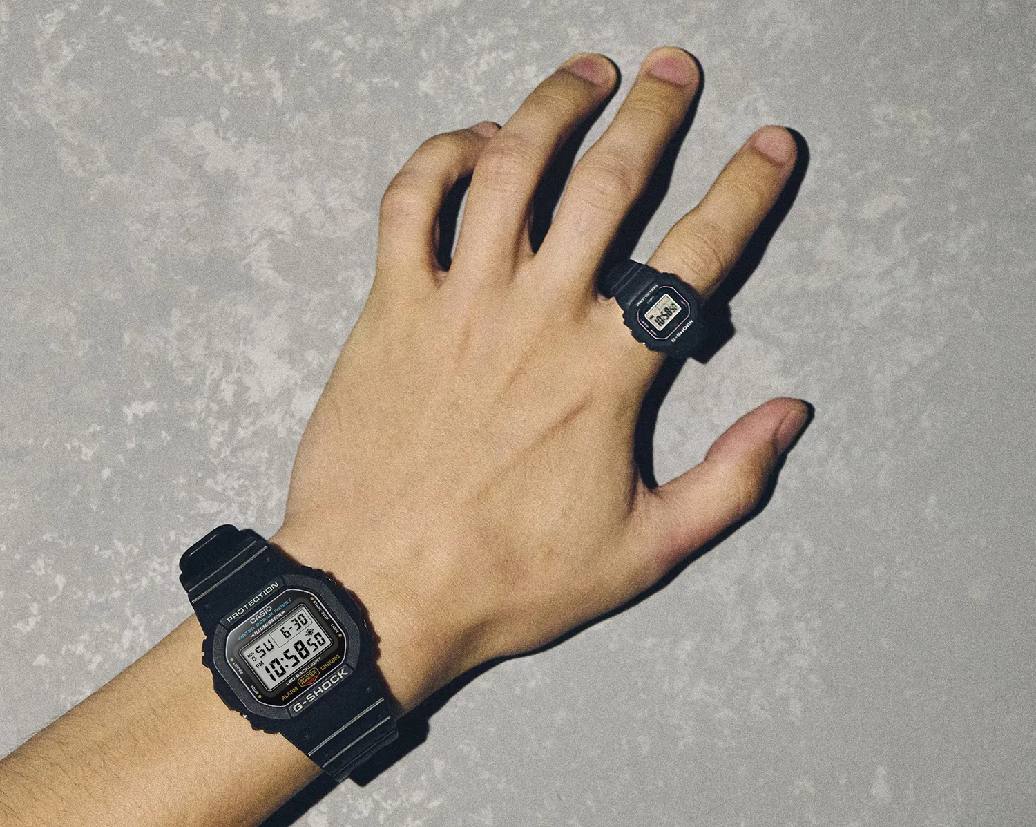 Casio G-SHOCK Nano DWN-5600-9ER klokke 20 mm gul