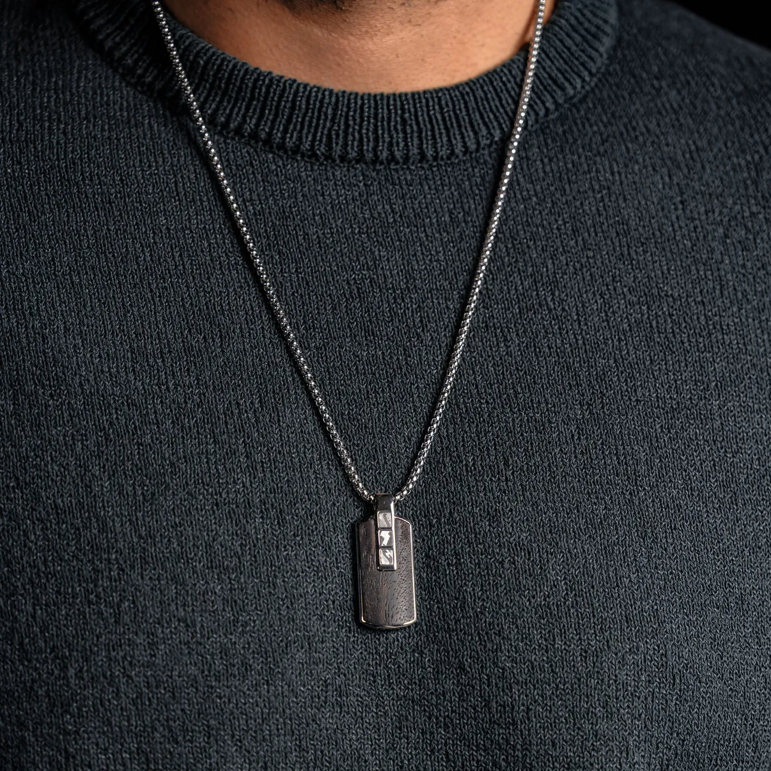 Duxot Accelero Dark Ebony Meteorite dog tag