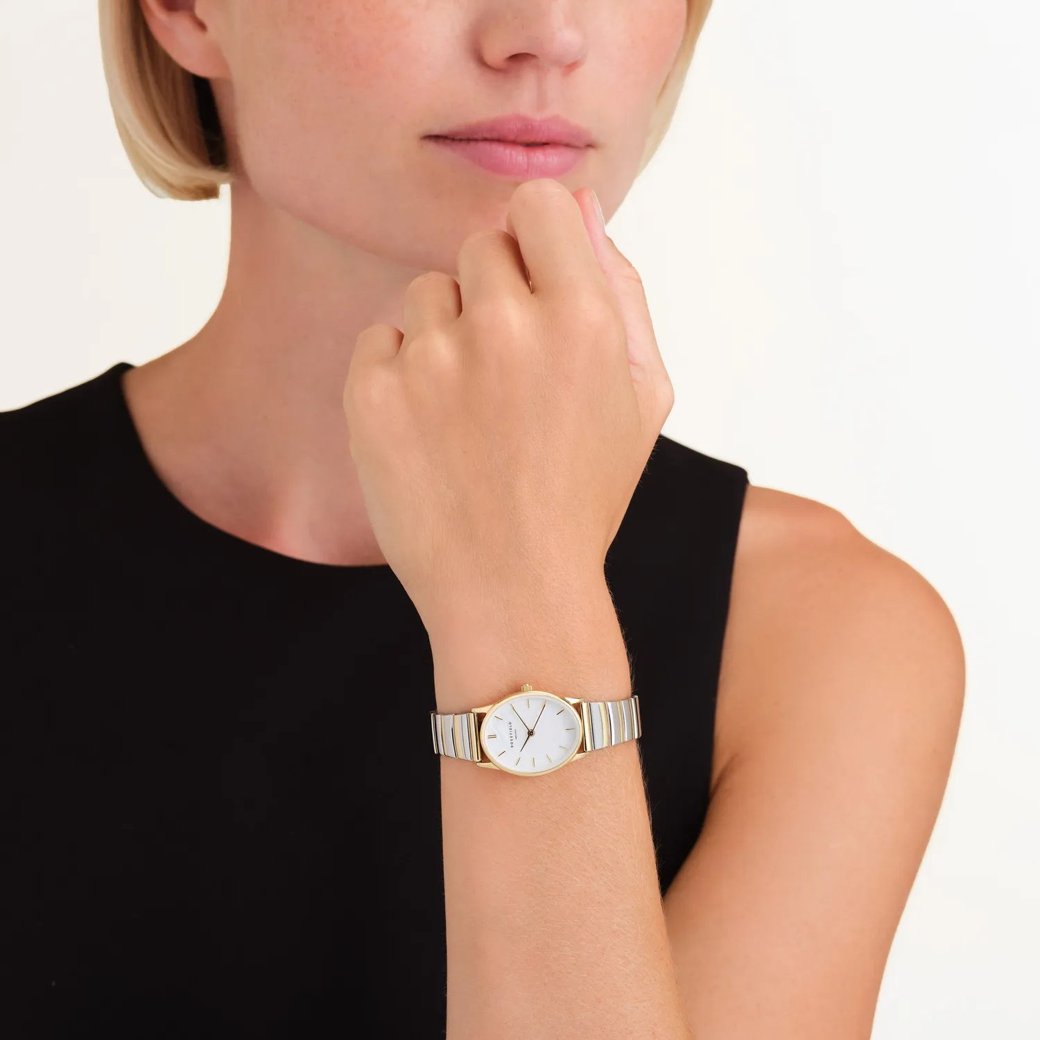 Rosefield Oval Pearl Duotone klokke 24 x 29 mm perlemorshvit urskive