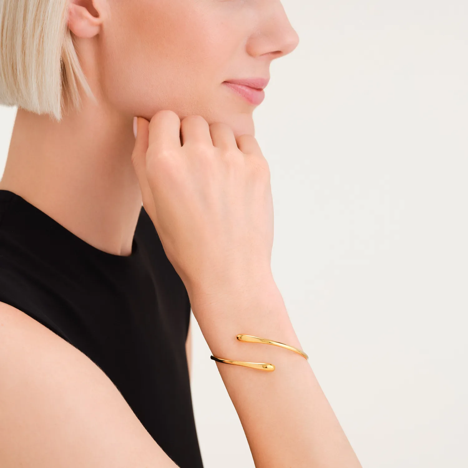 Rosefield Hugged Bangle armring gull